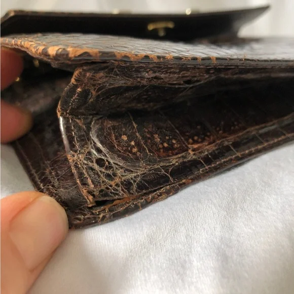 1960's dark brown alligator skin leather Clutch Mini gold color chain strap